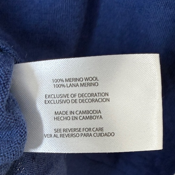 Banana Republic 100% Merino Wool Deep Blue Crewneck Sweater Size M - Picture 13 of 16